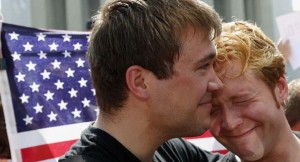 130626_scotus_gay_marriage_couple_2_ap_328_605